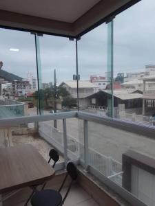 Apartamento em palmas gov celso ramos 70 m do mar