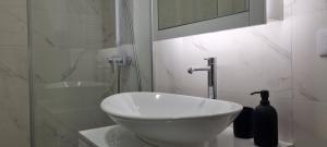 New luxury suite near St Sava Temple with garage