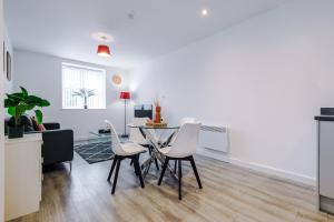 Victoria Mill by Staycay