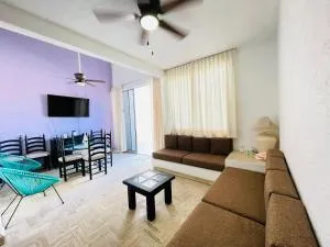 Tiki’s Penth - Icacos