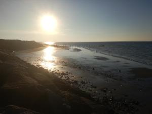 Villas Jadis, Mairie de Maisy, port et plage au bout de l-Avenue : photos des chambres