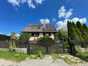 Dom Znajomych - cały dla Ciebie, ogrodzony, wygodny - Mutne