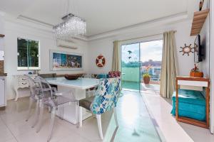 015 Cobertura sobre Avenida Principal - Bombinhas Centro