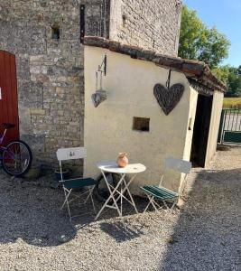 B&B / Chambres d'hotes Les Cygnes Noirs : photos des chambres