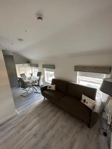 Westland Suites - Stylish, Modern, Elegant, Central Apartments A