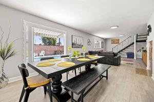 Disneyland close FAMILY home!