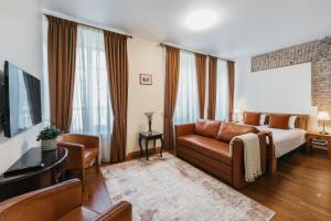 CATHEDRAL Old Town Suites