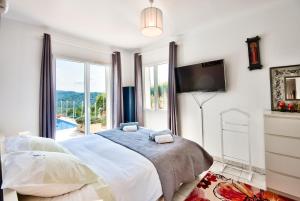 Villas Luxury Villa, Amazing View on Cannes Bay, Close to Beach, Free Tennis Court, Bowl Game : photos des chambres