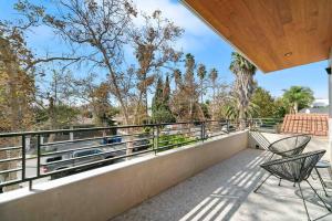 Hollywood Hills 5 BR Villa, Pool, Rooftop, Parking