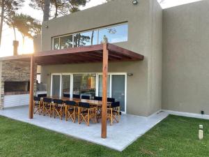 Casa a estrenar Pinamar Norte 12 personas