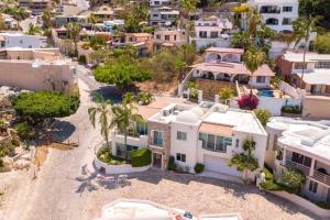 Villa Cola de Ballena in Exclusive El Pedregal at Cabos Downtown