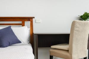 Backpackers Delight with Sprawling City Views