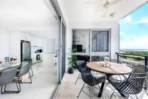 'Top of Town' Resort-style Stay in Heart of Darwin - Stuart Park