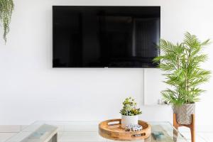 Top of Town Resort-style Stay in Heart of Darwin