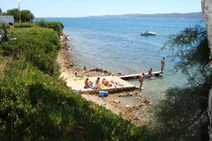 Apartments by the sea Sukosan, Zadar - 21790