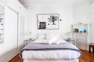 The Little Palm - Prime Locale between Beach and Wharf