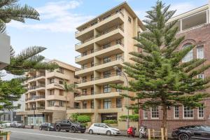 Fine Pine - Beachside Lifestyle with Two Balconies