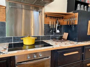 The Green House Dening Street Robe