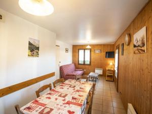 Chalet à Châtel : 3 pièces, 6 personnes, animaux admis - FR-1-676-24