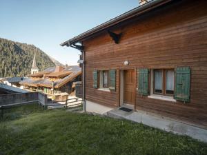 Chalet à Châtel : 3 pièces, 6 personnes, animaux admis - FR-1-676-24