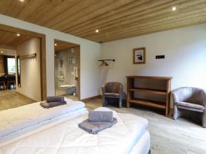 Grand chalet 7 pièces, 15 pers, sauna, jacuzzi à Châtel - FR-1-676-38