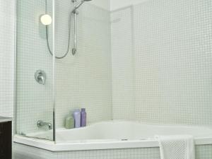 Chic Urban Loft in Prime Location