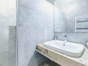 Studio confortable pour 3 avec WIFI, parking proche télécabine - FR-1-676-141