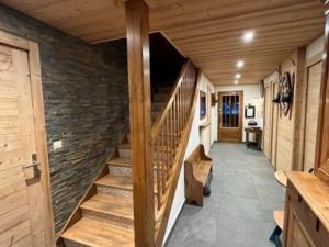 Spacieux chalet 7 pièces, 6 salles de bains, 14 personnes, proche centre et remontées, Châtel - FR-1-676-152