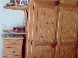 Charmant 2 Pièces avec Terrasse, Proche Navettes et Jardins dEnfants, Quartier Calme - FR-1-676-155