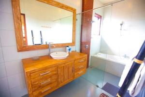 Vibrant Getaway in Seminyak: Villa Buyaya