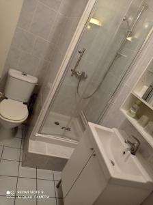 B&B / Chambres d'hotes L'Estuaire : Chambre Double avec Salle de Bains Privative