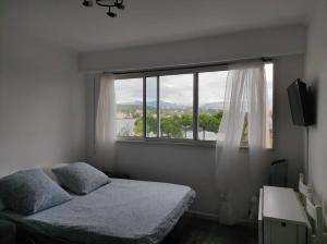 Lantre de MER "Les pieds dans leau" - Vue mer - CLIM - Embarcadère - Plage de sable et restaurants à pied - Arrivée autonome dès 17H - Codes sur messagerie -