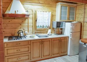 Domek w Ogrodzie Całoroczny 800m od Parku Wodnego Suntago Ranczo Gold Mania