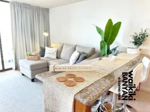 Stunning 1BD a block away to Waikiki Beach Free Parking - Wailupe