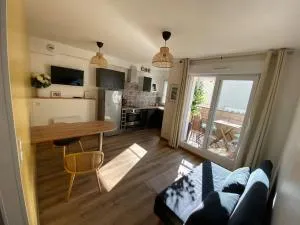 A 50 m de la plage, appartement de 35 m2 : Les pieds salés - 布雷阿勒