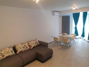 Apartamente Deluxe Alezzi Beach Pool & Spa