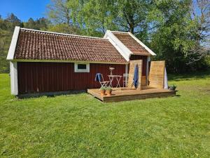 Mysigt 1720 tals torp på privat halvö nära Göteborg