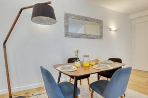 Chic and Warm 1 bd Flat - Heart of the Luxury 16th