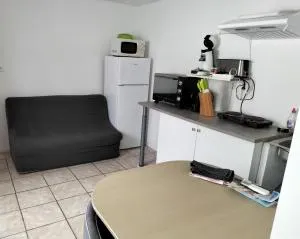 Maisonnée avec une chambre - Grues