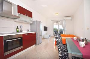 Apartment Srima