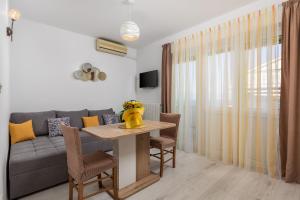 Apartments and Room Slavica
