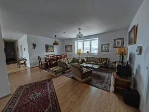 Apartment O3 - Gehobene 6-Zimmer Wohnung 175qm für 1-7 Personen 2x DZ 3x EZ - Grafenwöhr