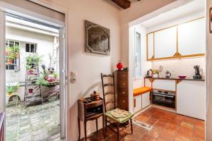 Veeve - Rustic Allure