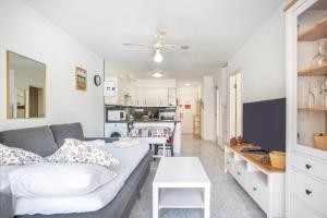 Castle Harbour Melanies Apartment by LoveTenerife