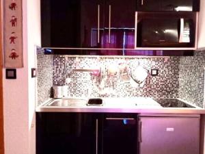 Appartement rénové 4 pers · Ski aux pieds · Balcon - FR-1-181-2486