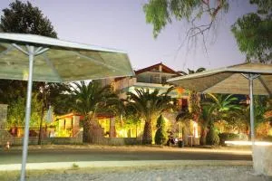 Foinikas Rooms - Pléssa