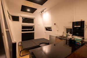 Twist, Tiny home on the Cliff