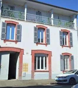 Tarbes Immeuble résidentiel labelisé et classé Proche des Halles Marcadieu et Brauhauban et du Parc des expositions - Appartements Appaloosa T2 Rdc et Pyrénéa T2 au 1er étage avec terrasse couverte -Parking gratuit- - Séméac