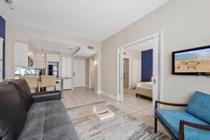 Sagamore King Suite room in The Sagamore Hotel South Beach