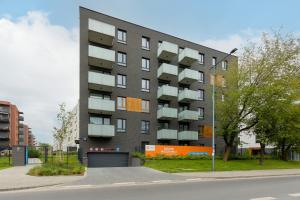 Warsaw Praga Apartment with Parking Podskarbińska by Renters